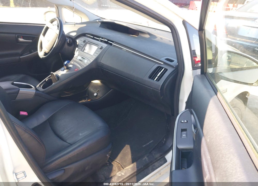 2013 TOYOTA PRIUS VIN: JTDKN3DUXD1638460