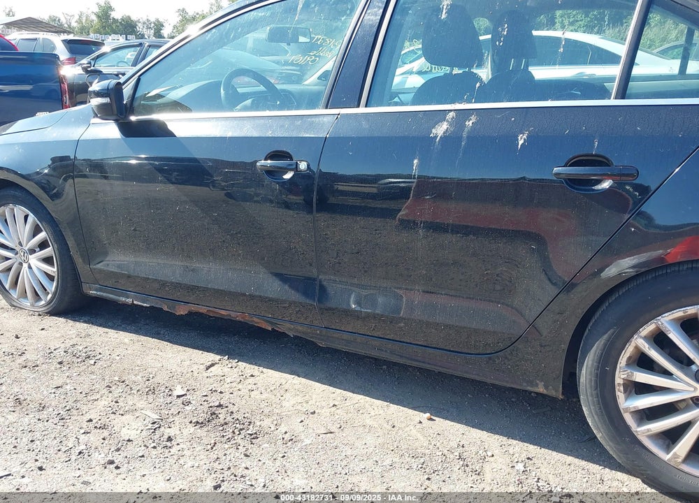 2012 VOLKSWAGEN JETTA 2.5L SEL VIN: 3VWLP7AJ3CM311459