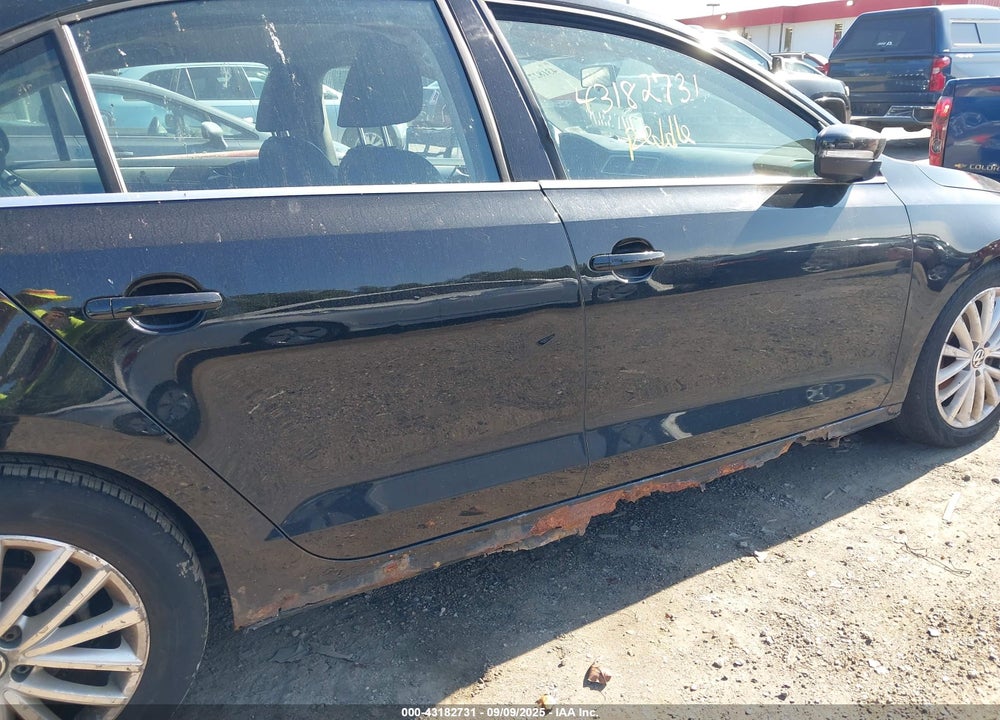 2012 VOLKSWAGEN JETTA 2.5L SEL VIN: 3VWLP7AJ3CM311459