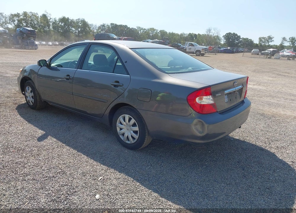 2002 TOYOTA CAMRY LE VIN: 4T1BE32K72U520505