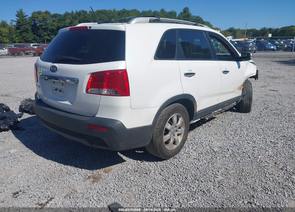 2012 KIA SORENTO VIN: 5XYKT3A62CG293452