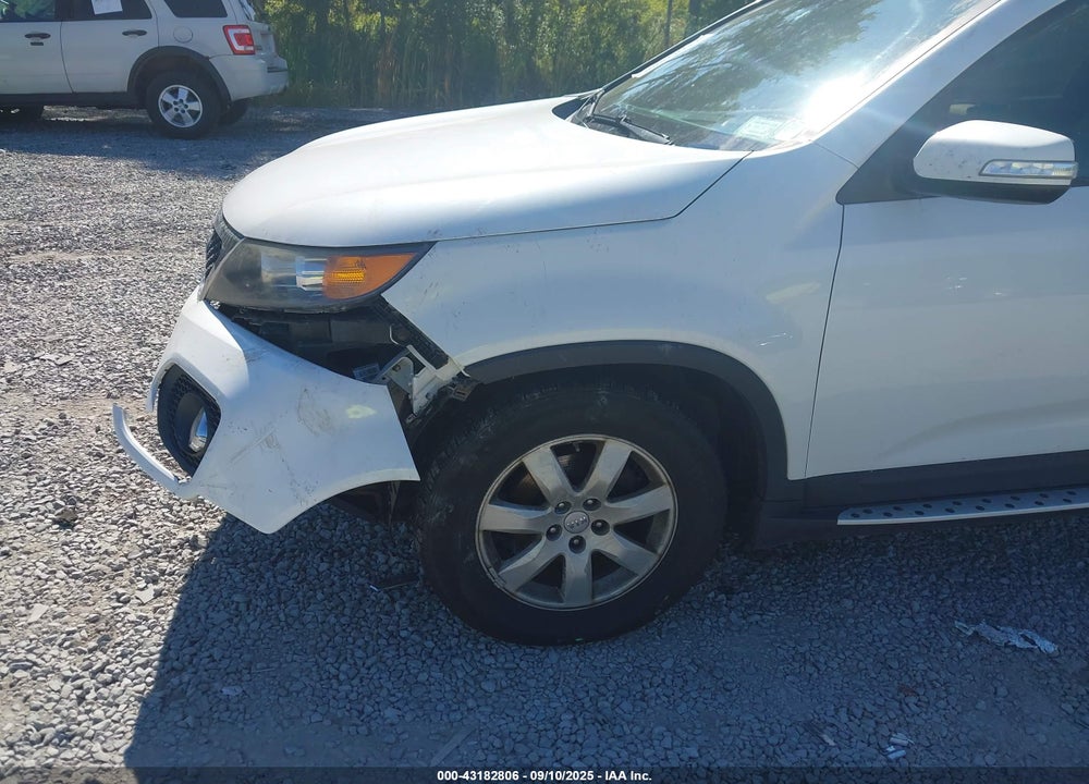 2012 KIA SORENTO VIN: 5XYKT3A62CG293452