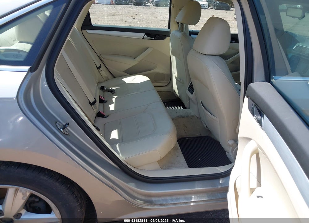 2013 VOLKSWAGEN PASSAT VIN: 1VWBH7A39DC009333