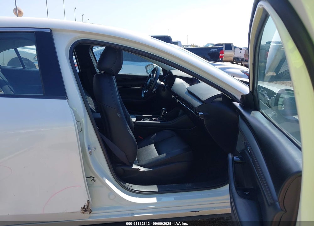 2019 MAZDA 3 PREMIUM PACKAGE VIN: 3MZBPAEM5KM102736