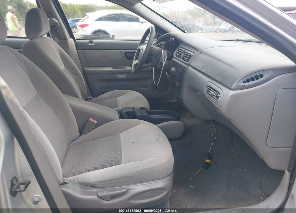 2005 FORD TAURUS SE VIN: 1FAFP53U15A210048