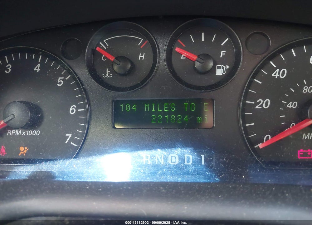 2005 FORD TAURUS SE VIN: 1FAFP53U15A210048