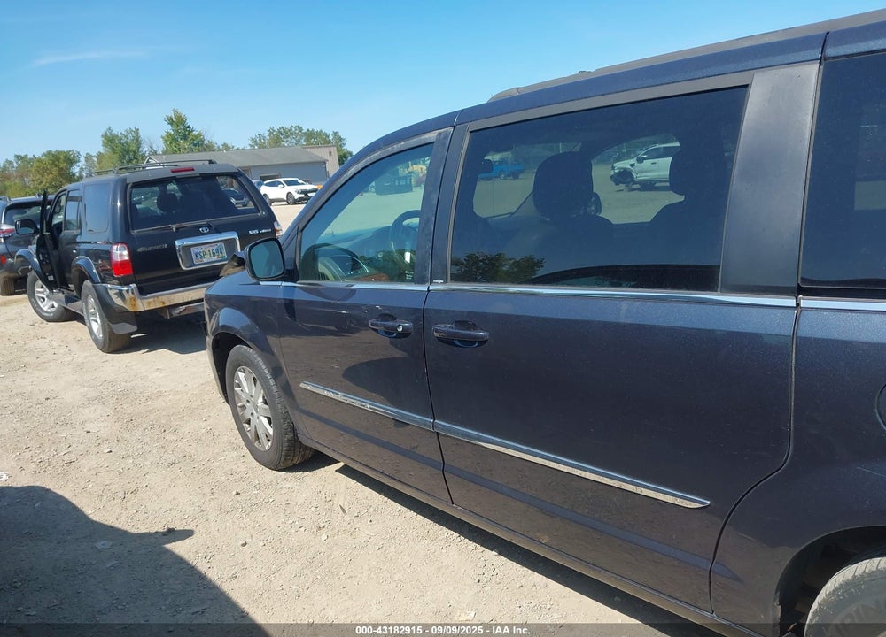 2014 CHRYSLER TOWN & COUNTRY TOURING VIN: 2C4RC1BG3ER216467