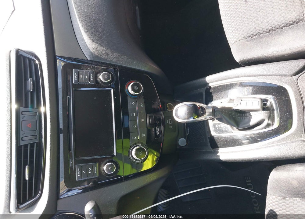 2019 NISSAN ROGUE SPORT VIN: JN1BJ1CP4KW216067