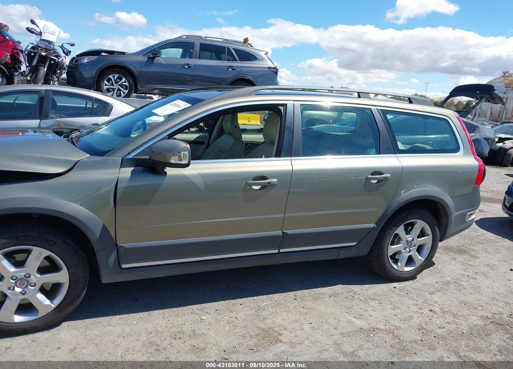 2011 VOLVO XC70 VIN: YV4940BZ1B1101582