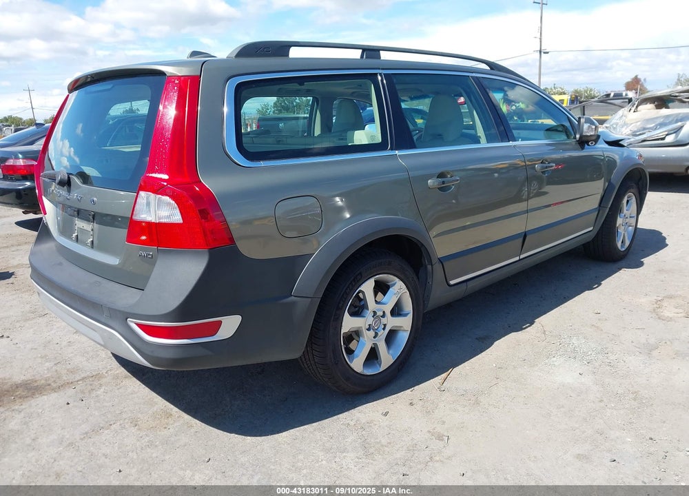 2011 VOLVO XC70 VIN: YV4940BZ1B1101582