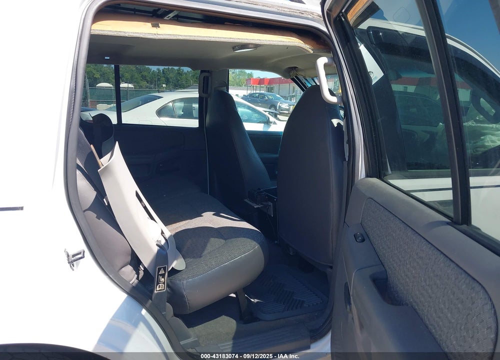 2002 FORD EXPLORER VIN: 1FMZU72EX2UA21717
