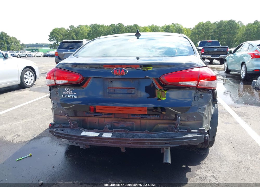 2017 KIA FORTE VIN: 3KPFK4A7XHE062595