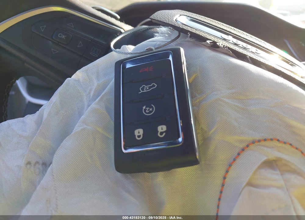 2025 JEEP GRAND CHEROKEE VIN: 1C4RJHAG6SC306653