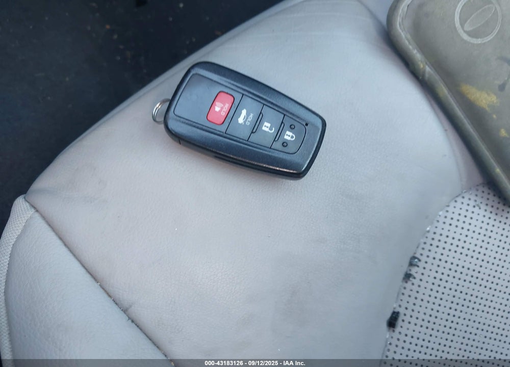 2021 TOYOTA CAMRY VIN: 4T1F11BK1MU032591