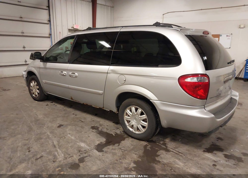 2005 CHRYSLER TOWN & COUNTRY TOURING VIN: 2C4GP54L35R526437