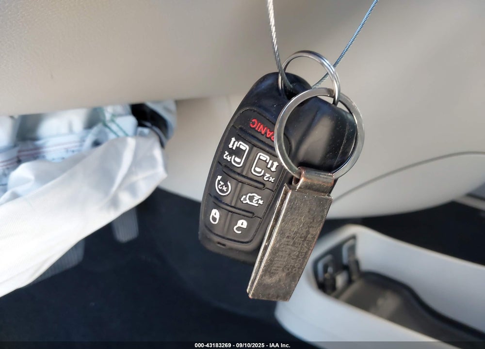 2018 CHRYSLER PACIFICA TOURING L VIN: 2C4RC1BG1JR119830
