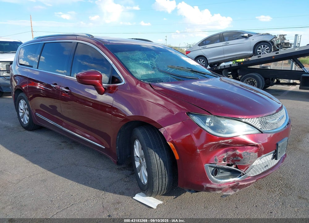 2018 CHRYSLER PACIFICA TOURING L VIN: 2C4RC1BG1JR119830