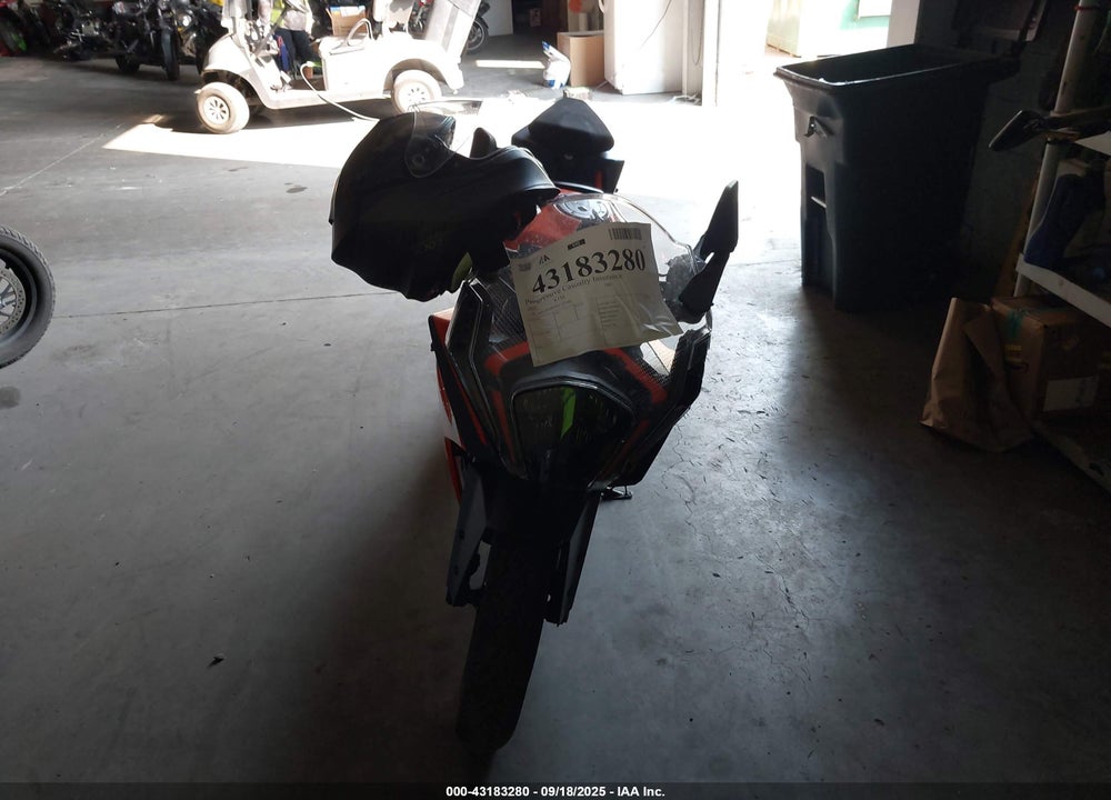 2022 KTM 390 RC VIN: MD2JYJ40XNC215463