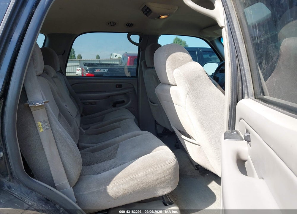 2004 CHEVROLET TAHOE LS VIN: 1GNEK13Z94R229575