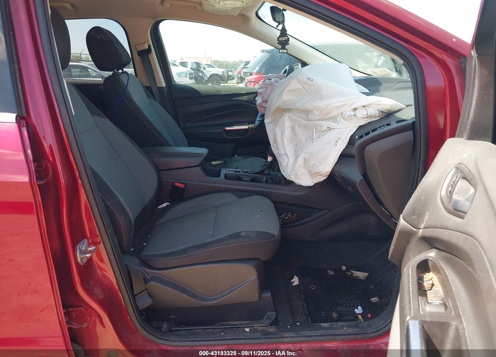 2017 FORD ESCAPE VIN: 1FMCU9GD1HUC62348