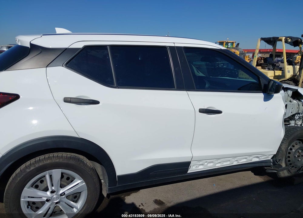 2023 NISSAN KICKS VIN: 3N1CP5BV1PL553352