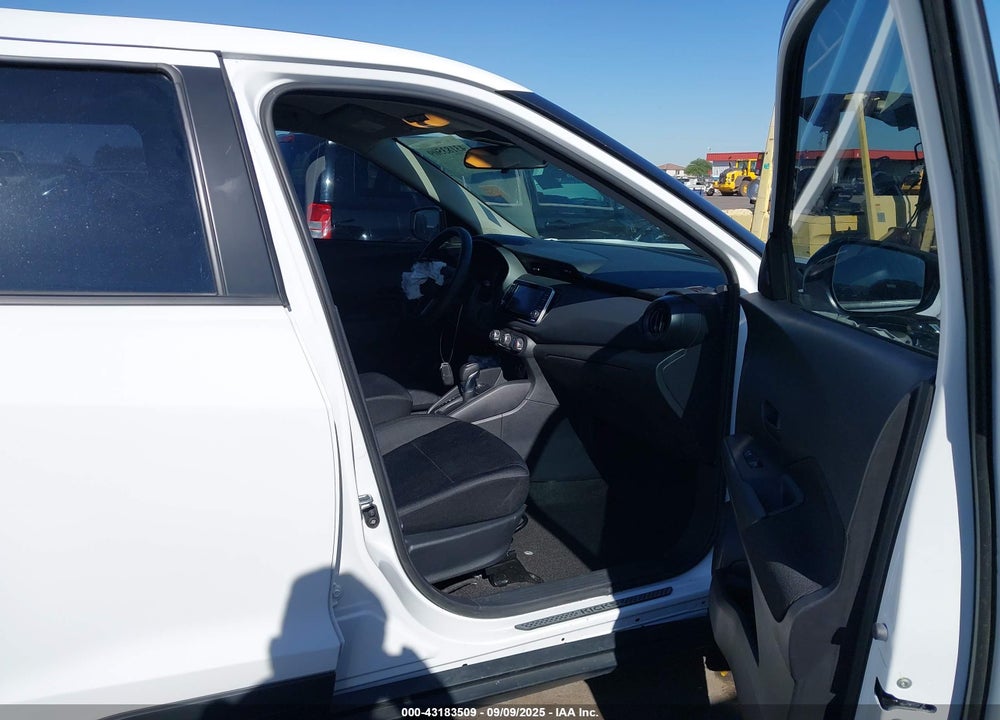 2023 NISSAN KICKS VIN: 3N1CP5BV1PL553352