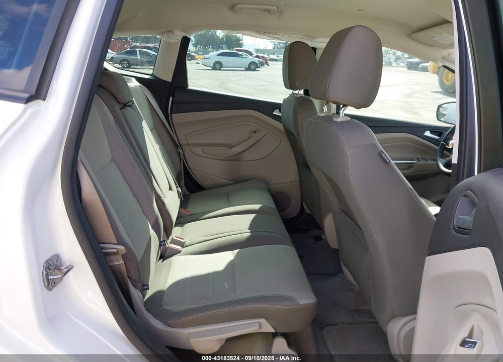 2016 FORD C-MAX VIN: 1FADP5AU1GL116818