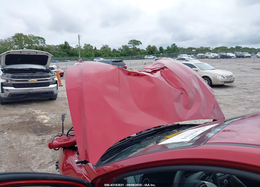 2024 HYUNDAI ELANTRA VIN: KMHLM4DG2RU684096