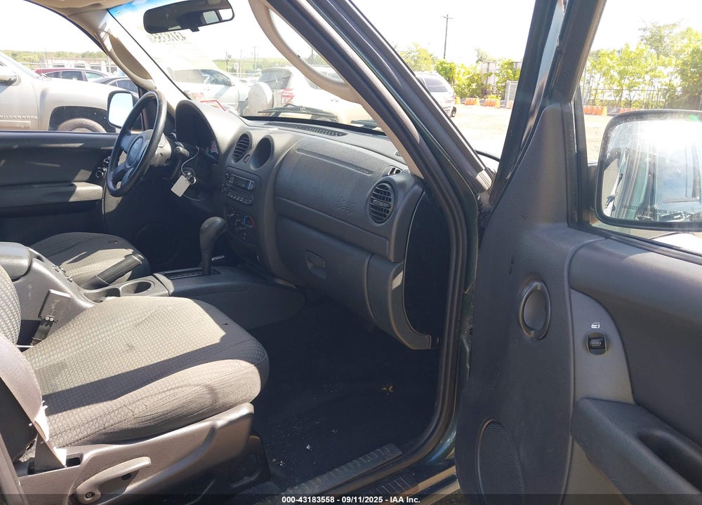 2003 JEEP LIBERTY SPORT VIN: 1J4GL48K83W512636