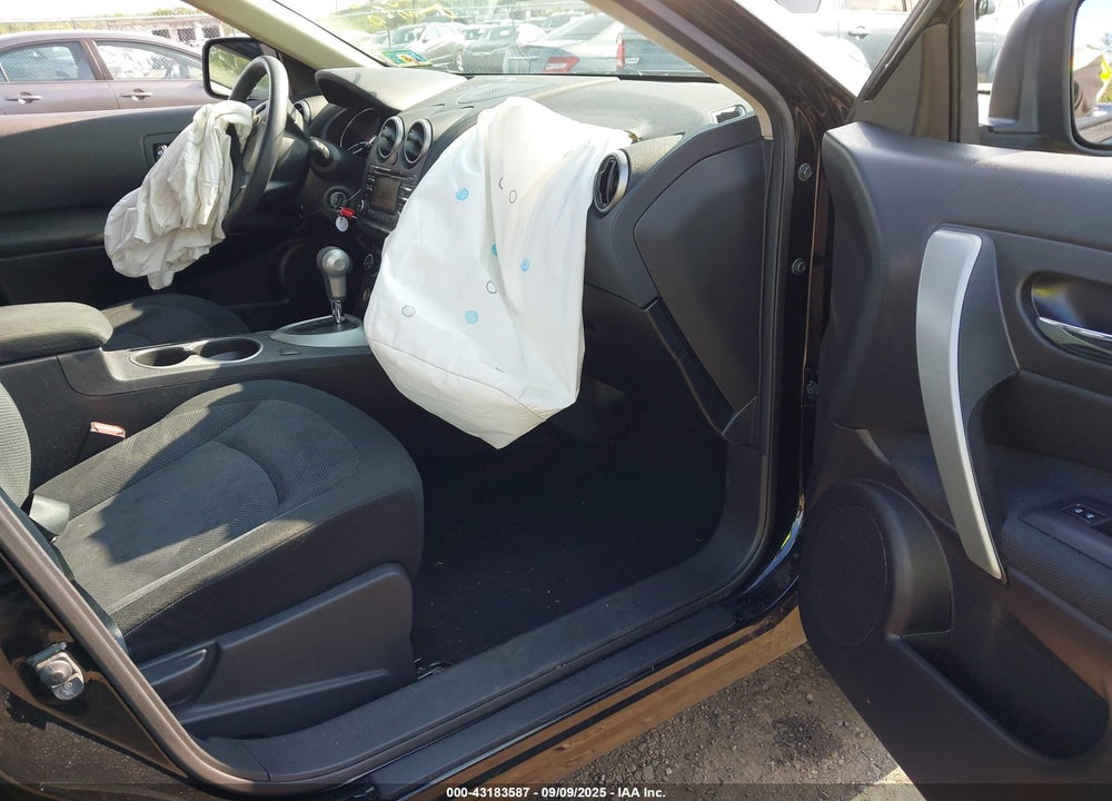 2015 NISSAN ROGUE VIN: JN8AS5MV0FW751501