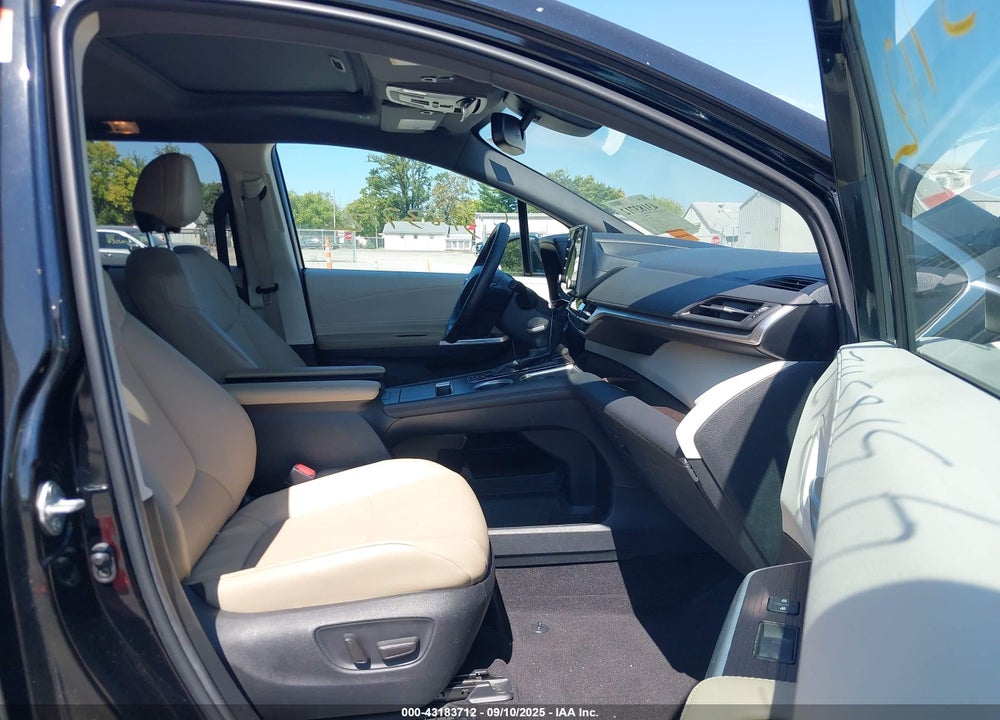 2022 TOYOTA SIENNA XLE VIN: 5TDYRKEC0NS131828