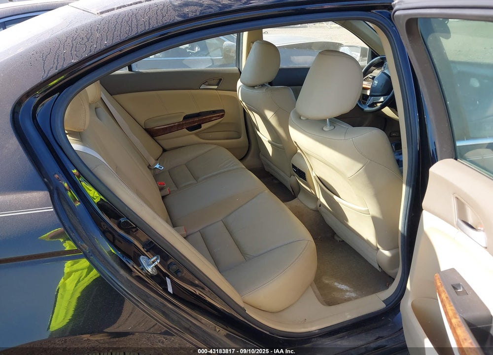 2010 HONDA ACCORD 2.4 EX-L VIN: 1HGCP2F80AA064439