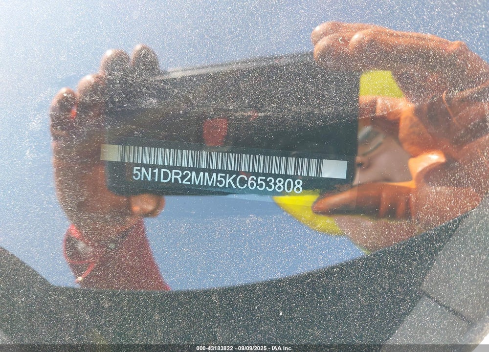 2019 NISSAN PATHFINDER SL VIN: 5N1DR2MM5KC653808