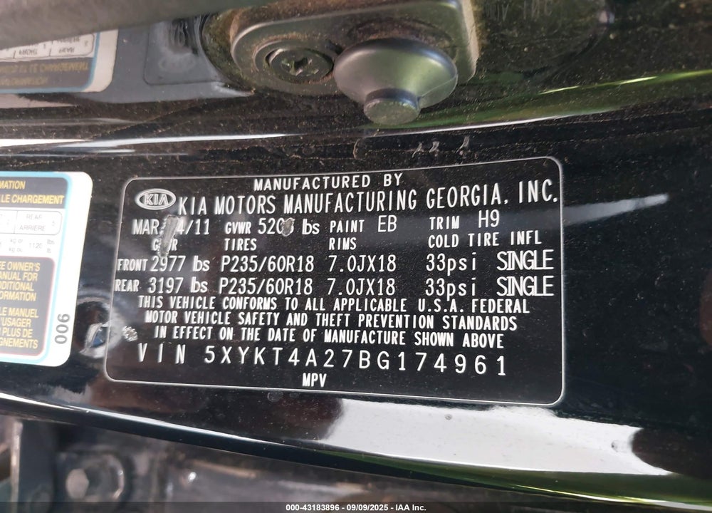 2011 KIA SORENTO LX V6 VIN: 5XYKT4A27BG174961