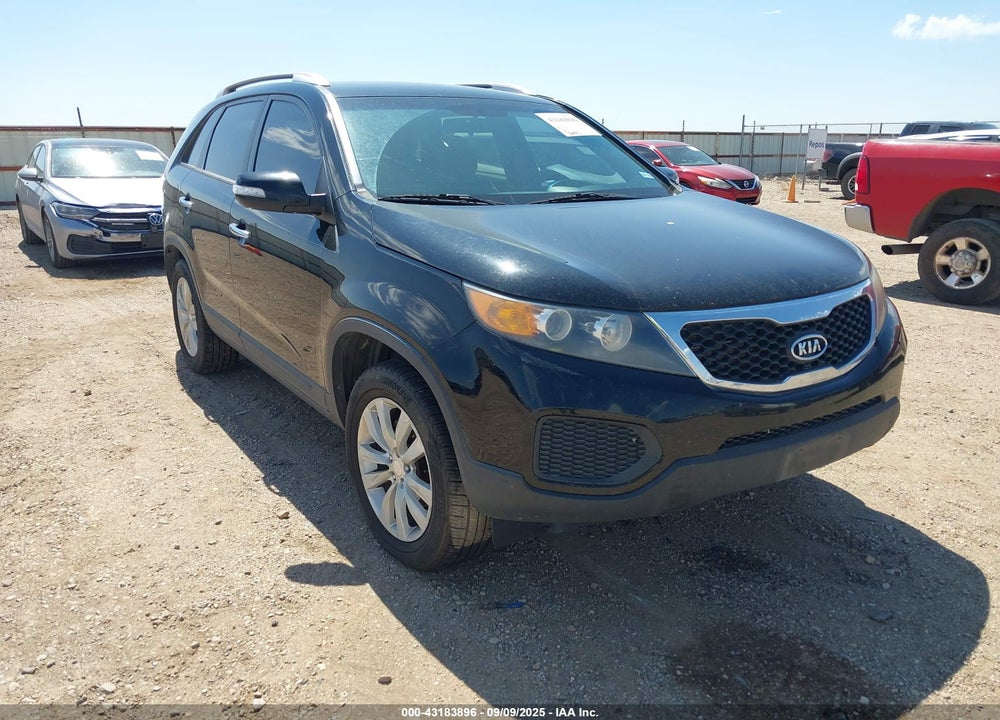 2011 KIA SORENTO LX V6 VIN: 5XYKT4A27BG174961