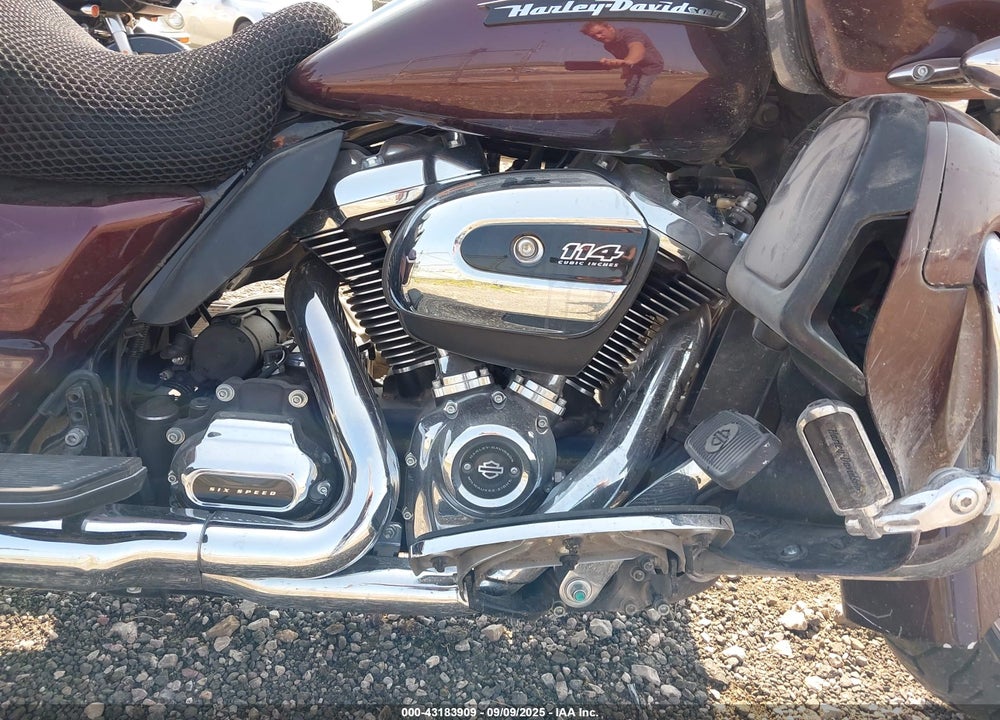 2019 HARLEY-DAVIDSON FLTRU VIN: 1HD1KGF15KB682421