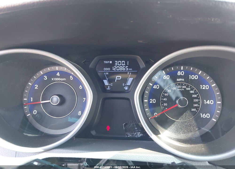 2011 HYUNDAI ELANTRA VIN: KMHDH4AE0BU125194