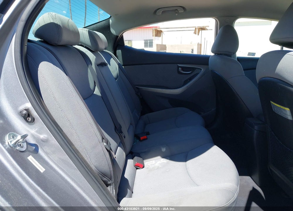 2011 HYUNDAI ELANTRA VIN: KMHDH4AE0BU125194