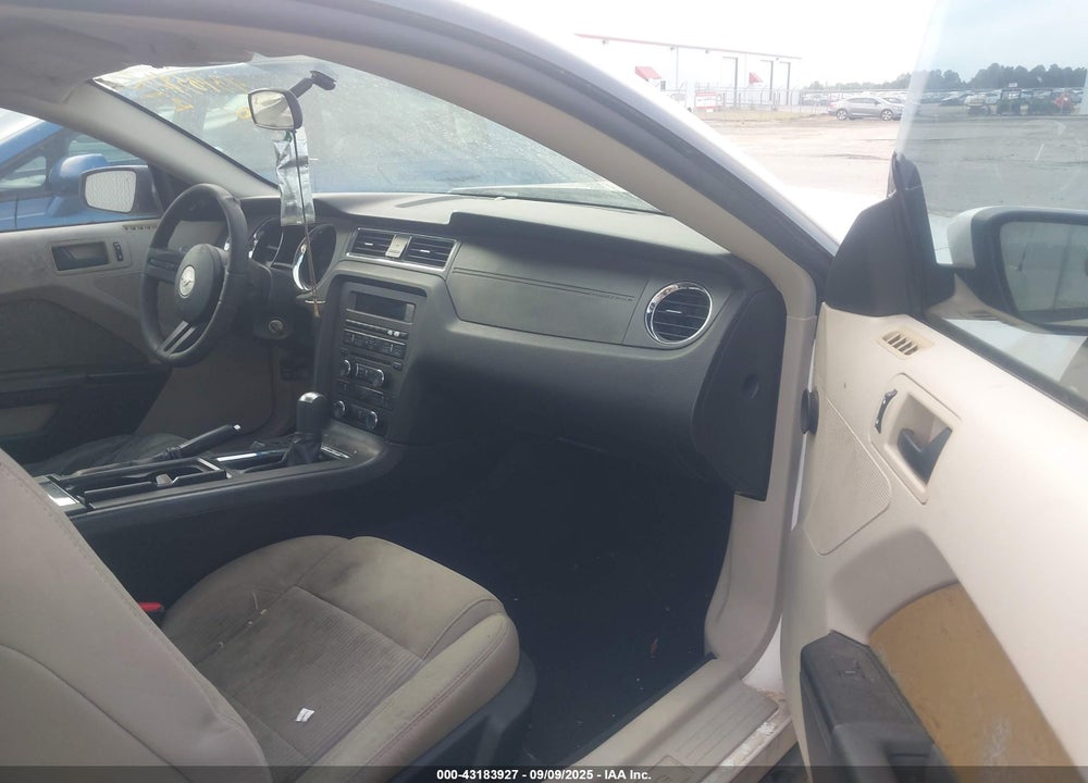 2010 FORD MUSTANG VIN: 1ZVBP8CH2A5126267
