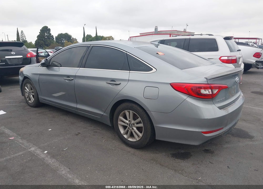 2015 HYUNDAI SONATA VIN: 5NPE24AF4FH219369