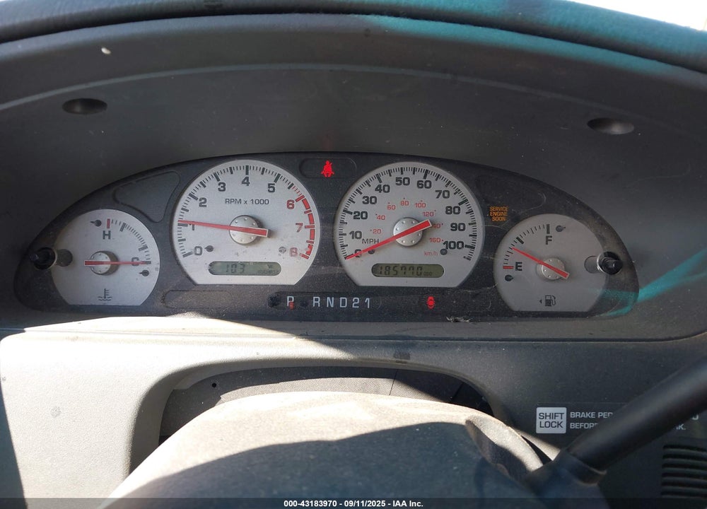 2001 NISSAN QUEST SE VIN: 4N2ZN16T21D829000