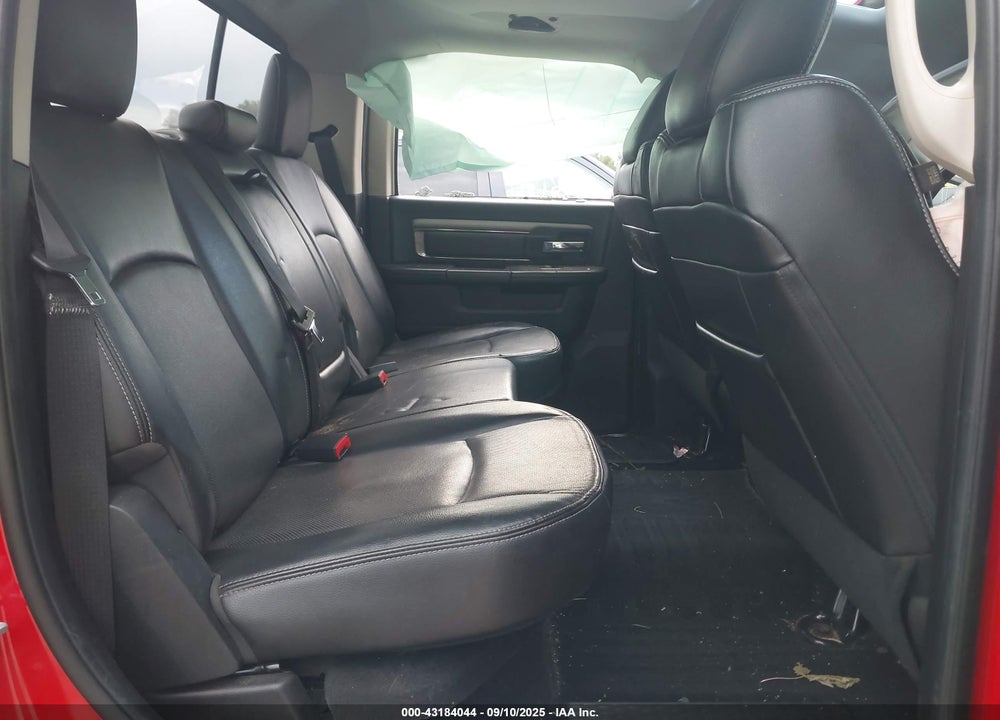 2013 RAM 1500 VIN: 1C6RR7MT2DS672184