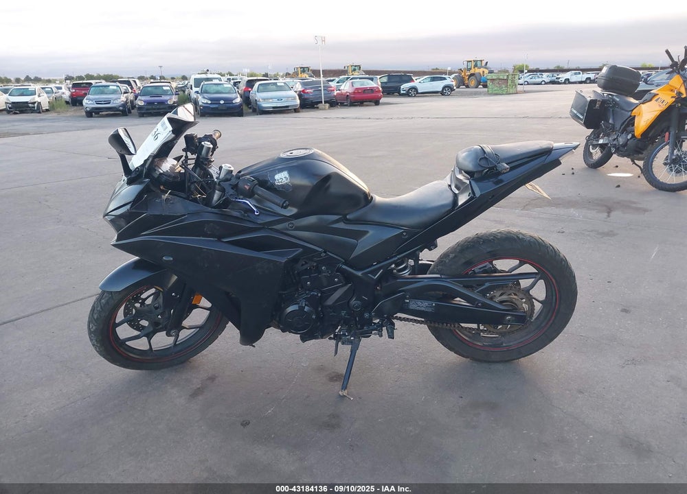 2016 YAMAHA YZFR3 VIN: MH3RH06Y5GK011959