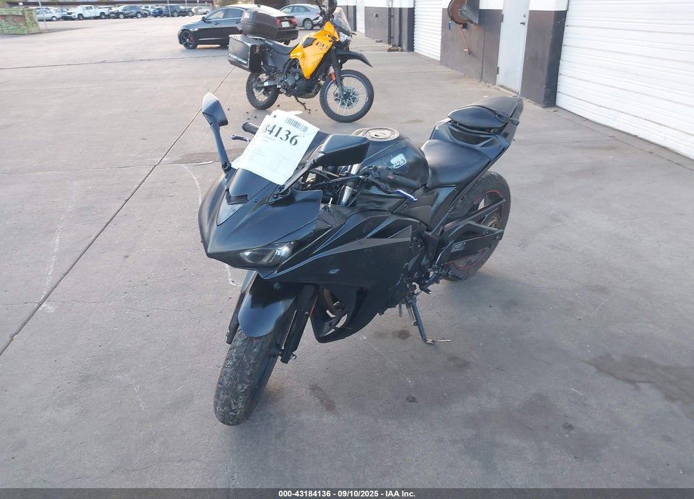 2016 YAMAHA YZFR3 VIN: MH3RH06Y5GK011959
