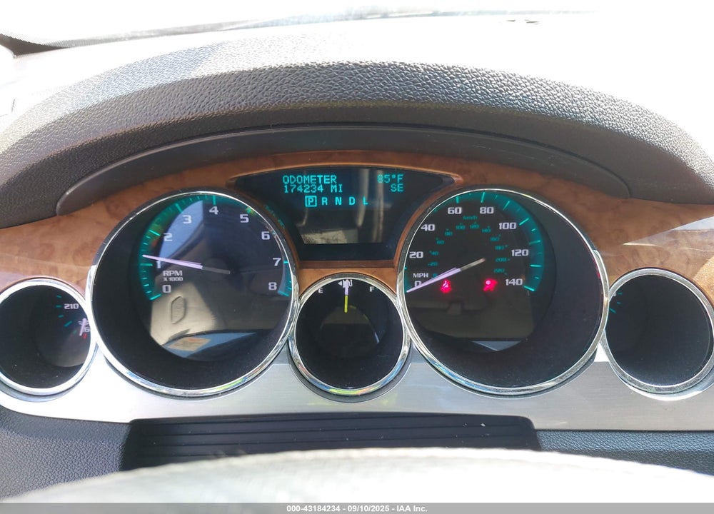 2011 BUICK ENCLAVE VIN: 5GAKVBEDXBJ316571