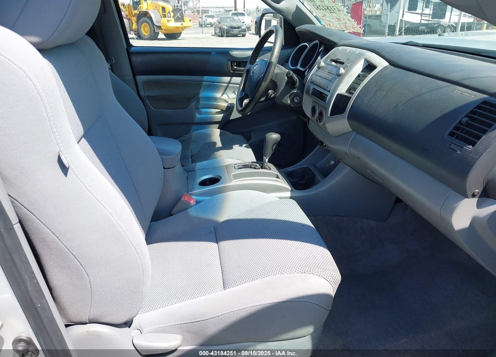 2011 TOYOTA TACOMA PRERUNNER V6 VIN: 3TMJU4GN9BM120011