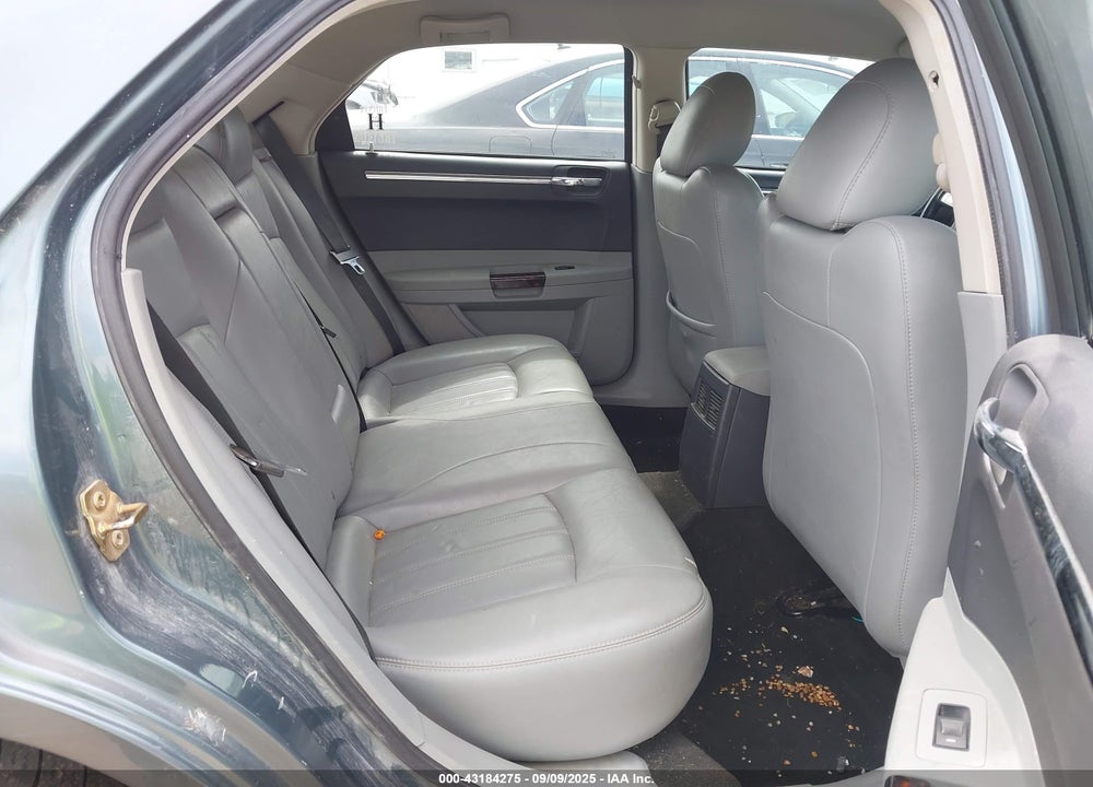 2006 CHRYSLER 300 VIN: 2C3KA63H96H197012
