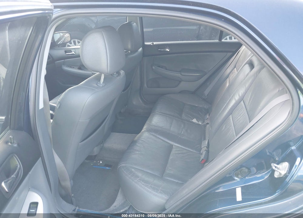 2004 HONDA ACCORD 3.0 EX VIN: 1HGCM66584A012082
