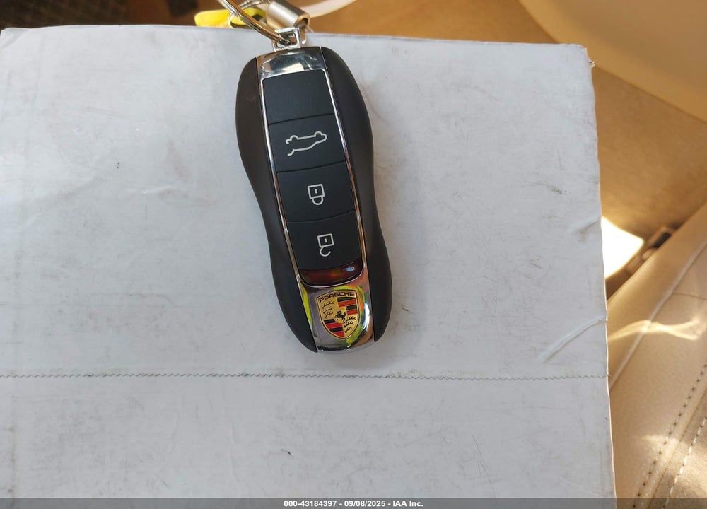 2015 PORSCHE MACAN VIN: WP1AB2A58FLB58094
