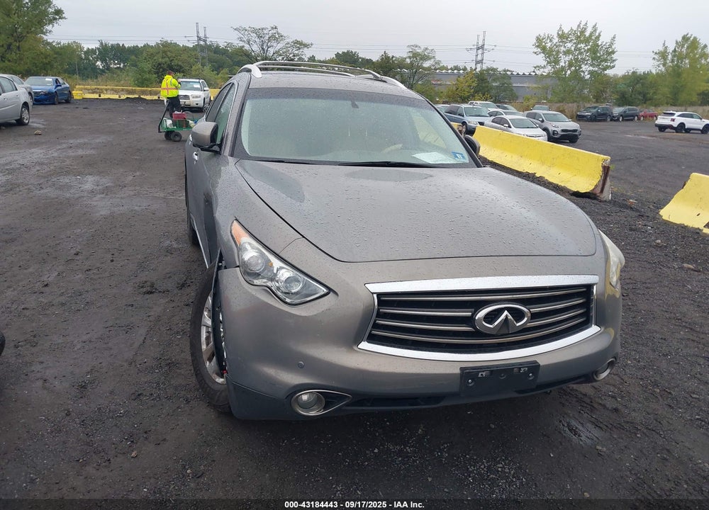 2013 INFINITI FX37 VIN: JN8CS1MW8DM173747